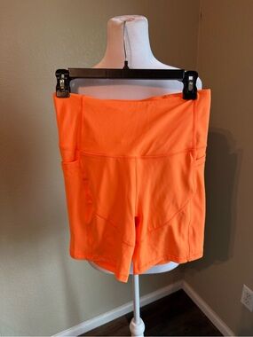 Hey girl run High-Waist Orange Women's Performance Shorts